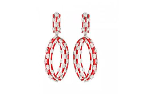 DIAMONDS IN RED